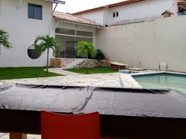 Imagem 3: Casa em Rua Pública -Coroa do Meio