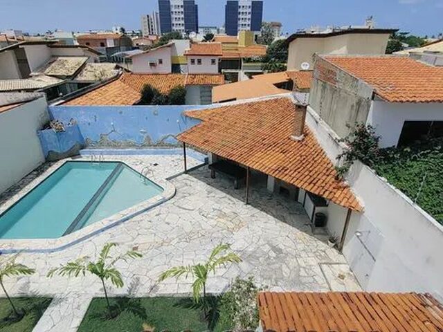 Imagem 6: Casa em Rua Pública -Coroa do Meio