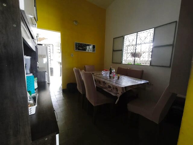 Imagem 15: Excelente Casa de Esquina no Cleto