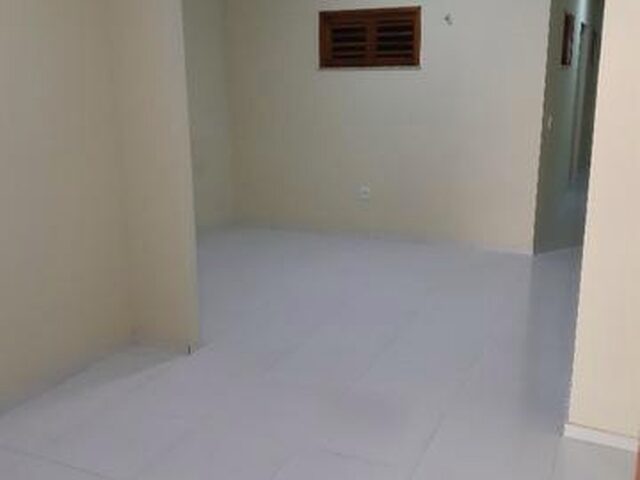 Imagem 3: Aluga-Se Casa Próxima da Ufc em Russas, com 3 Quartos e Garagem