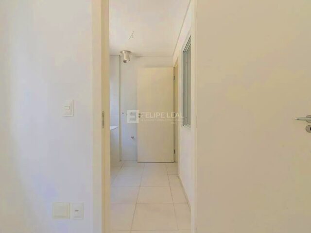 Imagem 12: Apartamento 03 Dormitórios (01 Suíte) e com 2 Vagas, na Praia Comprida São José
