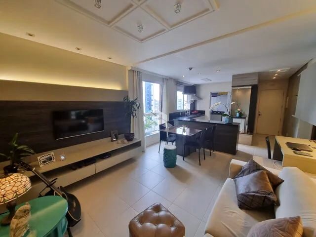 Imagem 1: Apartamento com Vista Panorâmica com 2 Dormitórios e 1 Suíte a Venda - Centro