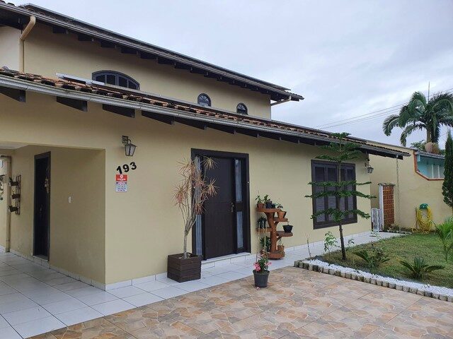 Imagem: Casa Troco por Sitio Ou Casa Praia