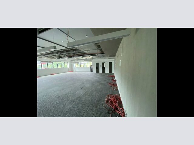 Imagem 3: Sala/Conjunto para Aluguel e Venda Possui 157 M²