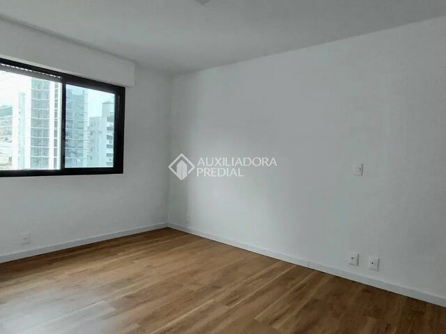 Imagem 16: Imóvel para Venda Tem 156 Metros Quadrados com 3 Quartos em Centro - Florianópolis - Sc