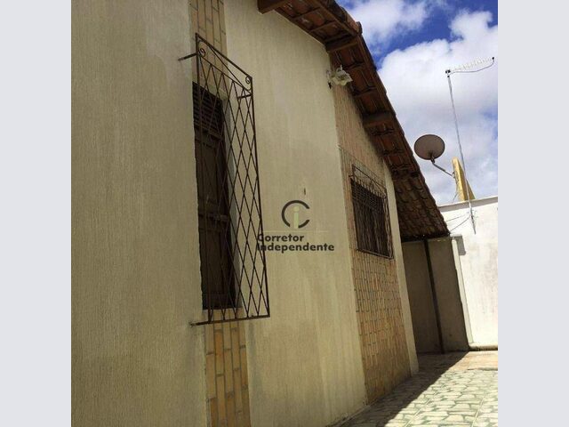 Imagem: Casa À Venda no Jockey Club com 4 Quartos