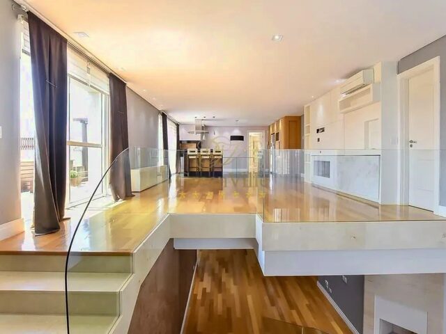 Imagem 12: Bigorrilho, Cobertura Duplex, Piscina, 4 Suítes, 5 Vagas de Garagem com 367M² de Área