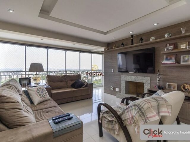 Imagem: O apartamento possui 3 Dormitórios, 3 Suítes, 1 Banheiro,