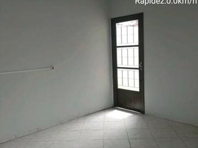 Imagem 10: Casa C/ 3 Quartos, Sendo Uma Suíte, Perto do Centro/Shopping, Quintal Grande Todo Gramado