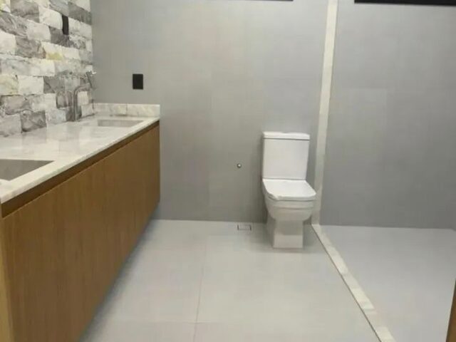 Imagem 14: Térrea para Venda Possui 245 Metros Quadrados com 3 Quartos em Setor Sudoeste - Goiânia