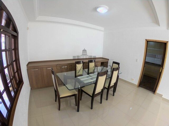 Imagem 8: Sobrado - Bosque dos Eucaliptos - 3 Dormitórios - 309M²