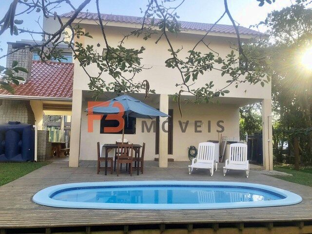 Imagem: Aluguel de Temporada - Casa com Piscina