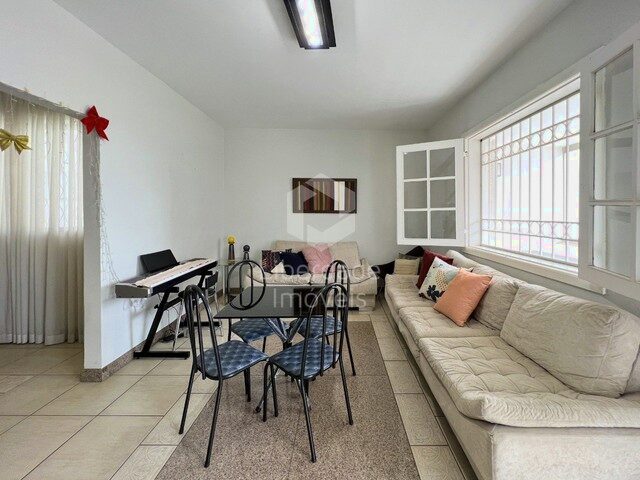 Imagem 2: Belo Horizonte - Casa Padrão - Caiçara