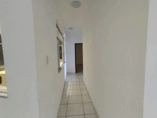 Imagem 2: Vf56Se - Apartamento com 2 Quartos, Quarto e Banheiro de Serviço na R. Domingos Marreiros
