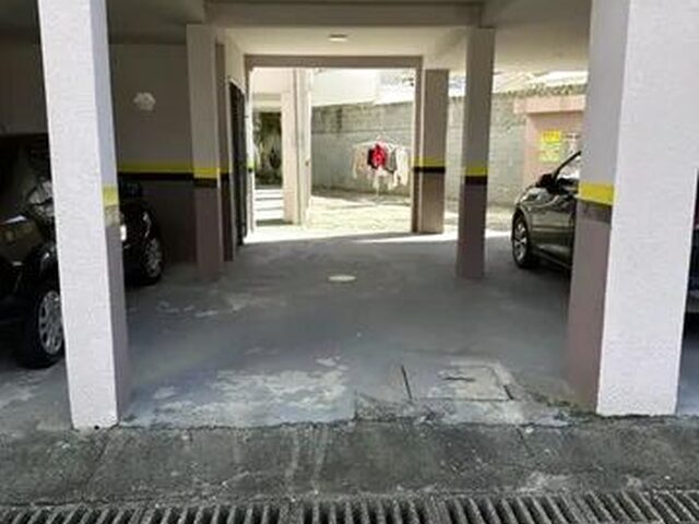 Imagem 5: Excelente Apto Desocupado, Segundo Andar, com Sala e Cozinha Conjugados com Armários