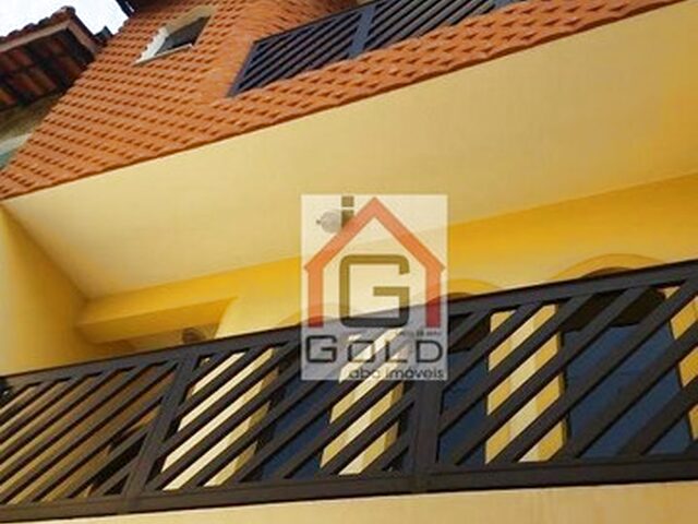Imagem: A casa possui 3 Dormitórios, 1 Suíte, 4 Banheiros, 5