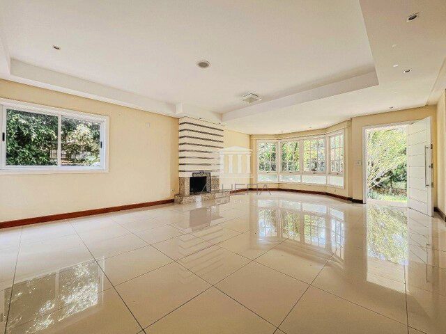 Imagem 5: Casa com 4 Dormitórios À Venda, 341 M² por R$ 1.600.000,00 - Várzea - Teresópolis/Rj