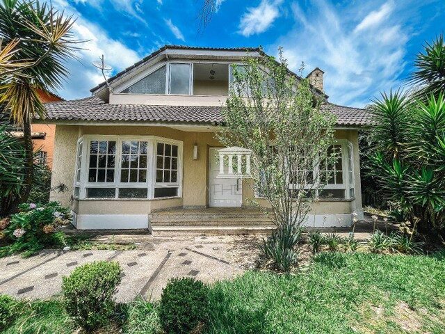Imagem 2: Casa com 4 Dormitórios À Venda, 341 M² por R$ 1.600.000,00 - Várzea - Teresópolis/Rj