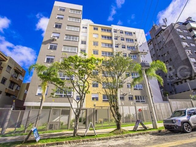 Imagem: O apartamento possui 2 Dormitórios, 1 Suíte, 2 Banheiros,