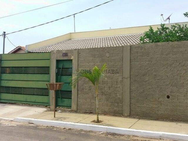 Imagem 3: Casa com Placa Solar - Jardim dos Estados