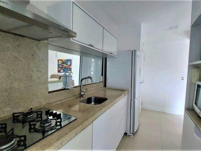 Imagem 12: Cobertura para Venda em Florianópolis, Itacorubi, 2 Dormitórios, 1 Suíte, 2 Banheiros