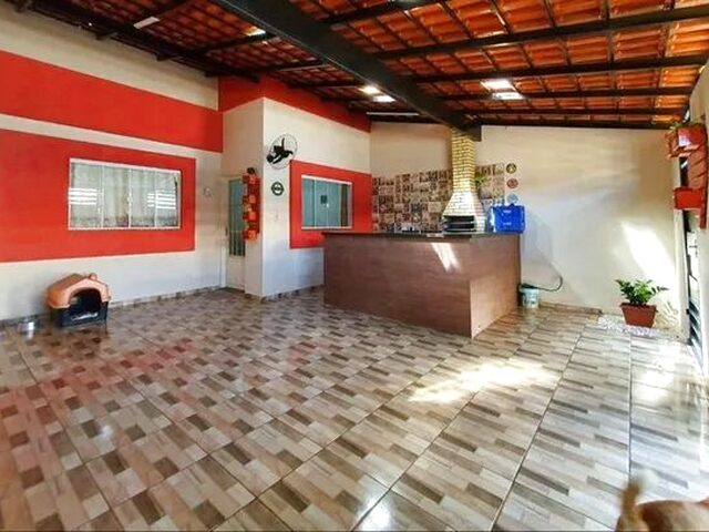 Imagem: Vendo Ótima Casa com 3 Quartos em Barcelona