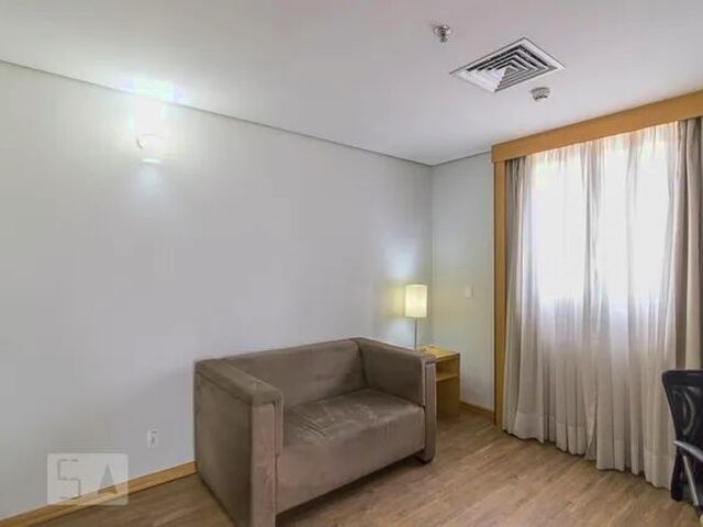 Imagem: O apartamento possui 1 Dormitório, 1 Banheiro, 1 Vaga na