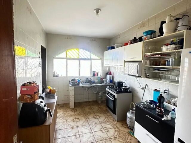 Imagem 7: Prédio na Quadra 43 Gama Leste - 2 Lojas e Casa + Apto