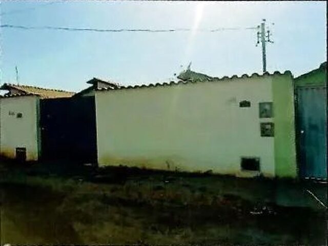 Imagem: Varzea da Palma - Casa Padrão