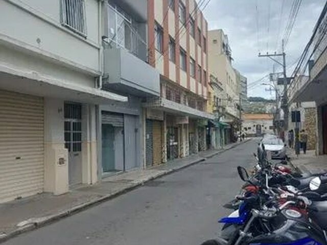 Imagem 14: Apartamento 02 Quartos, Área de Serviço Separada Oportunidade Centro Venda em Juiz De