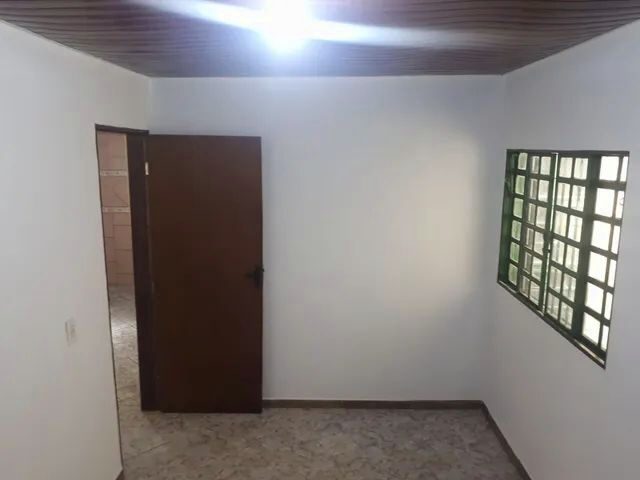Imagem 4: Aluga-Se Casa de 2 Quartos Sozinha no Lote