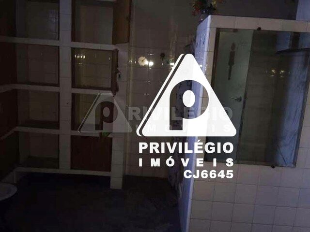 Imagem 13: Privilégio Imóveis Vende Ou Aluga: Prédio Composto de 3 Andares com Aproximadamente