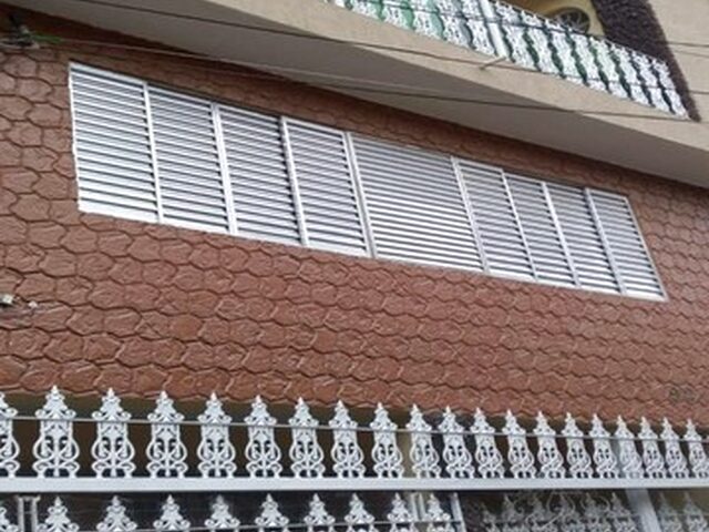 Imagem: A casa possui 3 Dormitórios, 1 Suíte, 3 Banheiros, 1 Vaga
