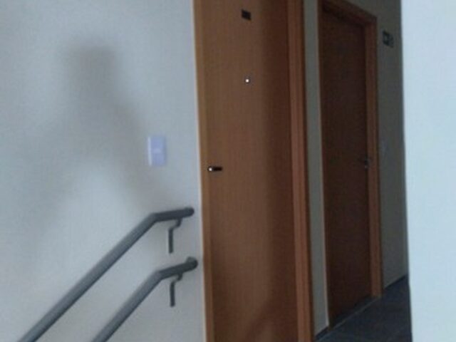Imagem 11: Vende-Se Apartamento, 2 Quartos, Sala/Copa, Cozinha/Área de Serviço, Banheiro e Garagem