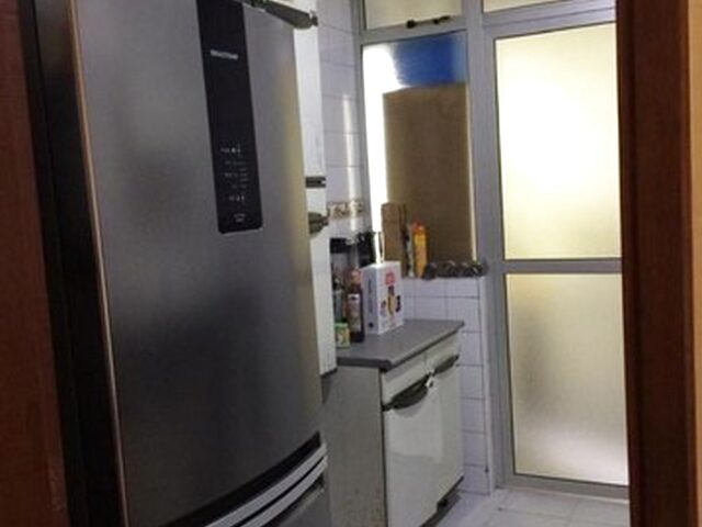 Imagem: O apartamento possui 2 Dormitórios, 1 Banheiro, 1 Vaga na