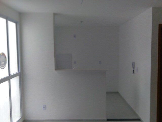 Imagem 7: Vende-Se Apartamento, 2 Quartos, Sala/Copa, Cozinha/Área de Serviço, Banheiro e Garagem