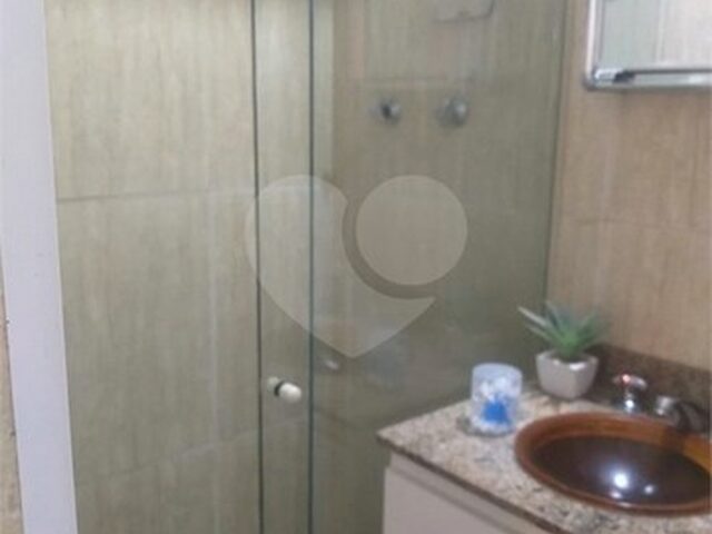 Imagem 15: Excelente Apto Varanda Dois Quartos com Dep/ Completa