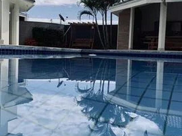 Imagem 1: Sobrado para Aluguel e Venda com 350 Metros Quadrados com 3 Quartos em Centro - Sarandi