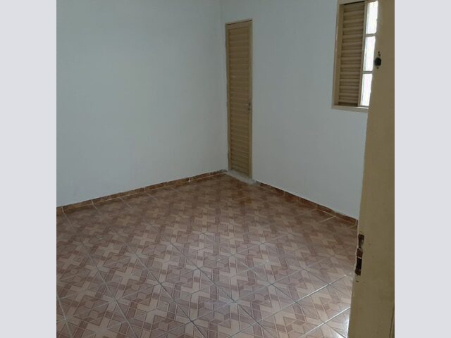 Imagem 4: Sobradinho com 4 Quartos Sendo Um Suíte. Sala, Cozinha. Banheiro Social Garagem