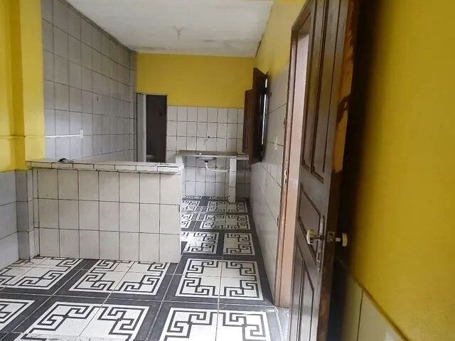 Imagem 4: Kitnet com Quintal e Área de Lavanderia