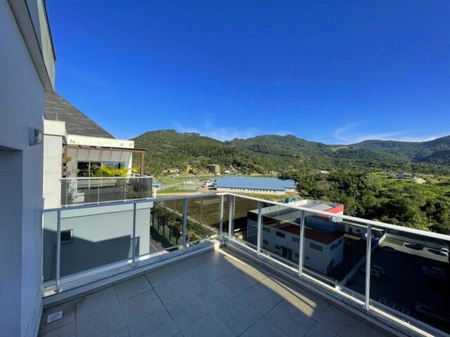 Imagem 5: Cobertura para Venda Possui 100 Metros Quadrados com 3 Quartos em Vendaval - Biguaçu - Sc