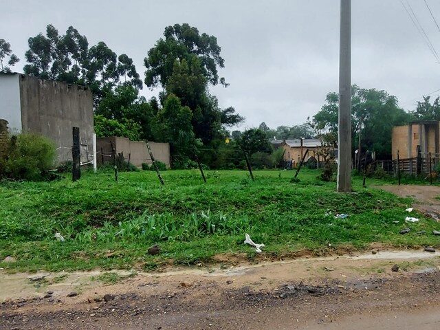 Imagem: O terreno possui 1.000m² de Área e está localizado em
