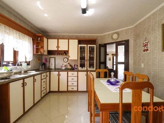 Imagem 3: Apartamento com 3 Dormitórios para Alugar, 220 M² por R$ 5.000/Mês - Vila Nova - Porto
