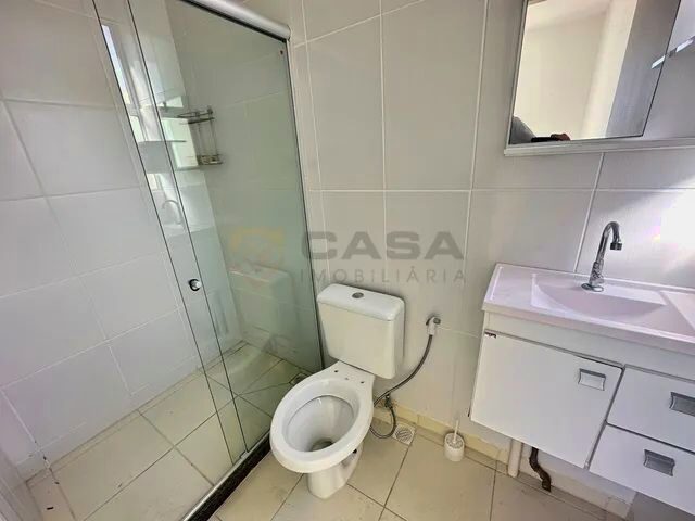 Imagem 2: Dno Apt com Varanda e 2 Quartos Comm Suíte