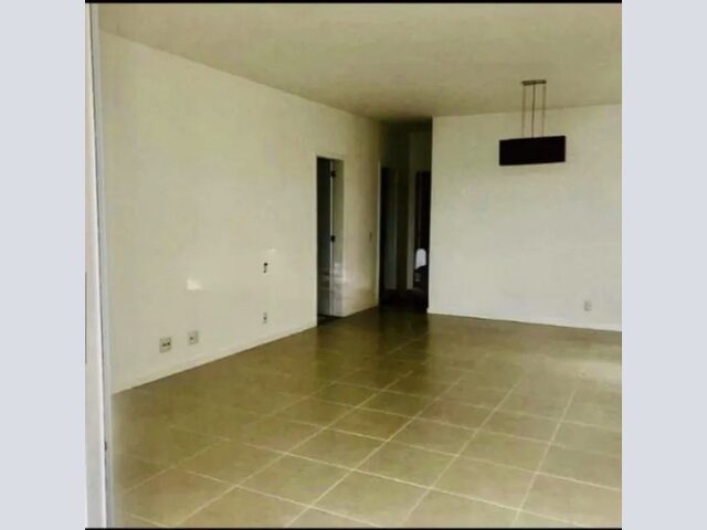 Imagem: Apartamento com 4 Dormitórios À Venda