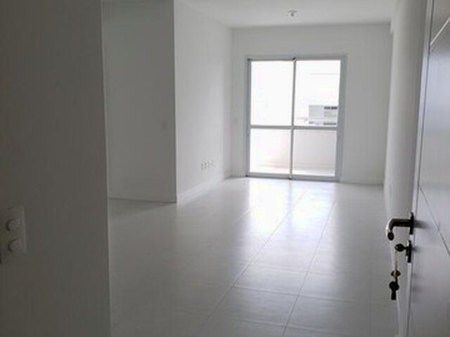 Imagem 16: Apartamento para Venda em Florianópolis, Capoeiras, 3 Dormitórios, 1 Suíte, 2