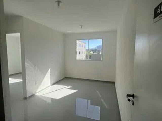 Imagem: O apartamento possui 2 Dormitórios, 1 Banheiro, 1 Vaga na
