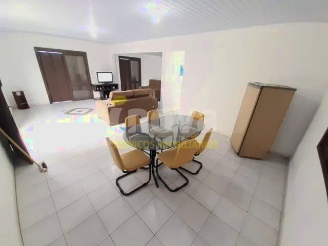 Imagem 3: Casa Ampla com 07 Dormitórios no Centro de Tramandaí