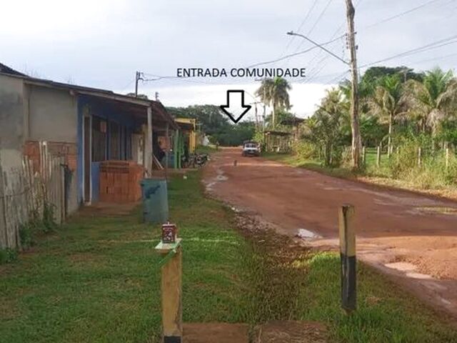 Imagem 10: Terreno com Casa, Árvores Frutíferas e Localização Privilegiada na Comunidade
