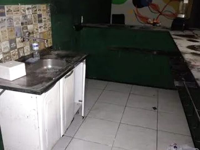 Imagem 11: Alugo Casa ( Não Tem Garagem